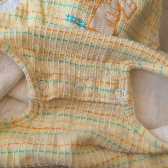Carter's Infant 70s Vintage Yellow Textured Striped Embroidered‎ Windmill Romper - Picture 6 of 7
